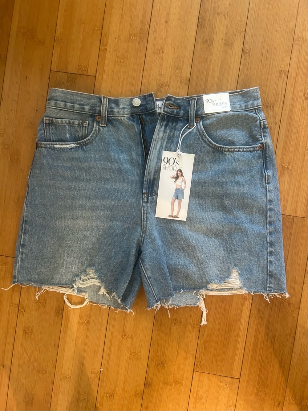 NWT Simple Society 90s Denim Shorts Size 9/29 High Rise Distressed Raw Hem
